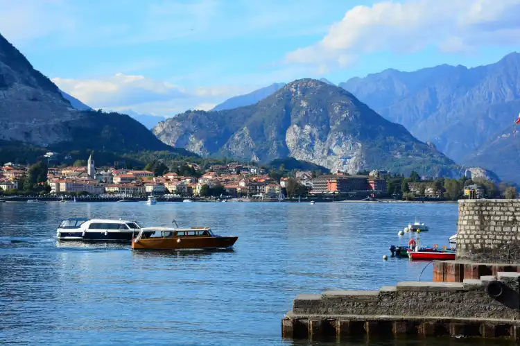 Hotels near Island of the Fishermen (Isola dei Pescatori)
