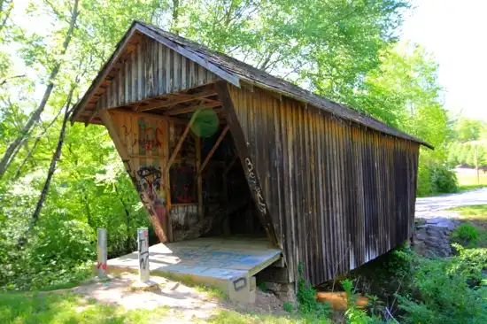 Các khách sạn gần Stovall Mill Covered Bridge
