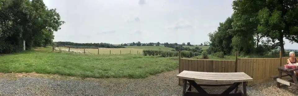 Hotels near Seldom Seen Farm