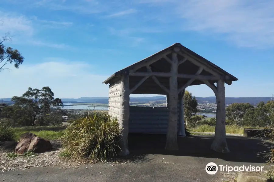 Freelands Lookout