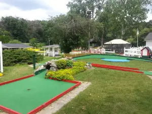 Loeschner's Village Green Miniature Golf