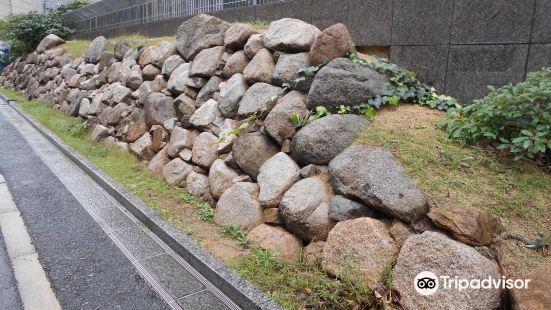 豊臣時代大坂城三の丸北端の石垣