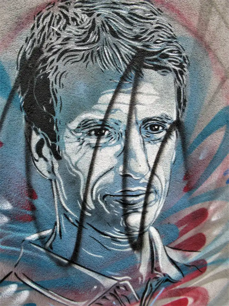 Hotel dekat Fresque "Sportif04 - Tony Estanguet"