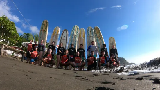 Tortuga surf school.