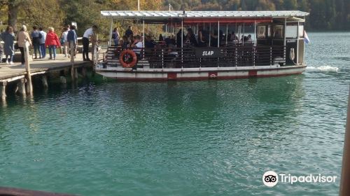 Plitvice Lakes by Boat&Bus from Island Krk