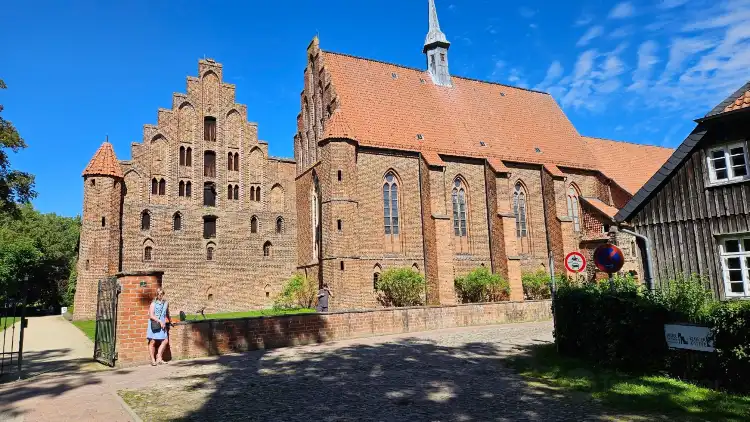 Hotels near Wienhausen Abbey