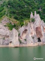 The Wonderful Rocks (Чудните скали)