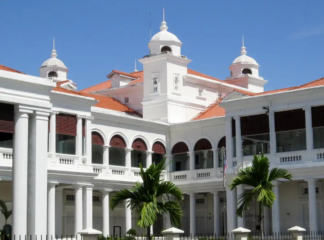 Hotels near Penang State Museum