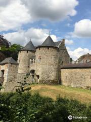 le chateau medieval de Corroy le chareau