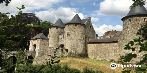 le chateau medieval de Corroy le chareau
