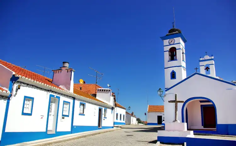 Hotels in Santa Susana