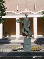 Monumento a Don Minzoni di Angelo Biancini