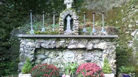 Tobernalt Holy Well