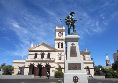 McLandress Square