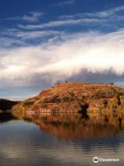 Peña Blanca Lake