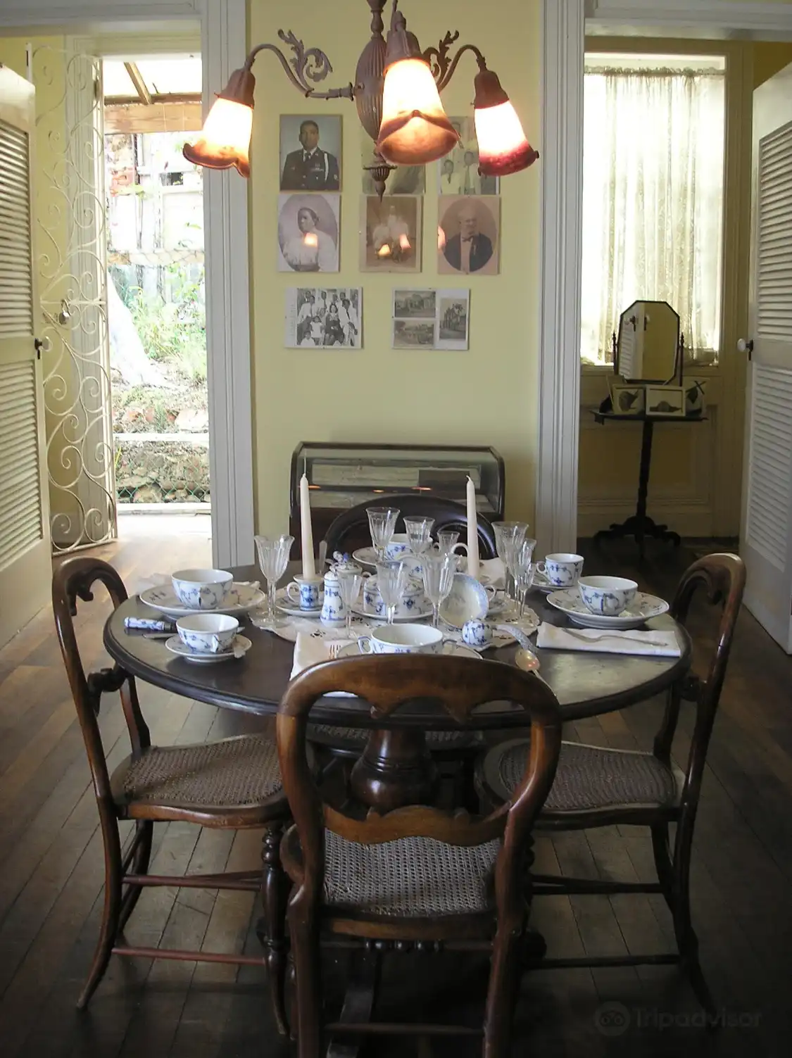 Seven Arches Museum附近的飯店