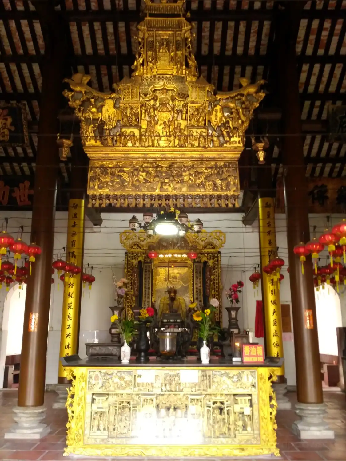 Hotels near Loo Pun Hong