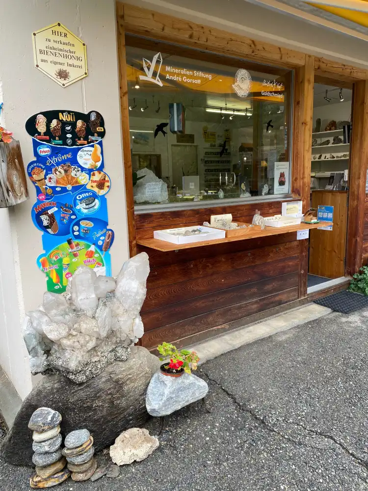 Hotels in Binn