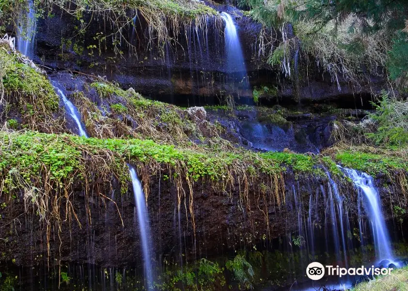 Tarojiro Falls