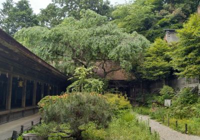 Yoshino Mikumari Shrine