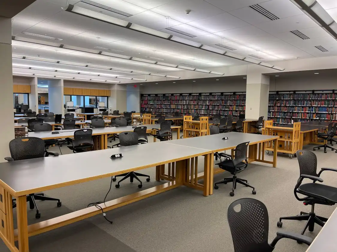 Hotels near Allen County Public Library - Main