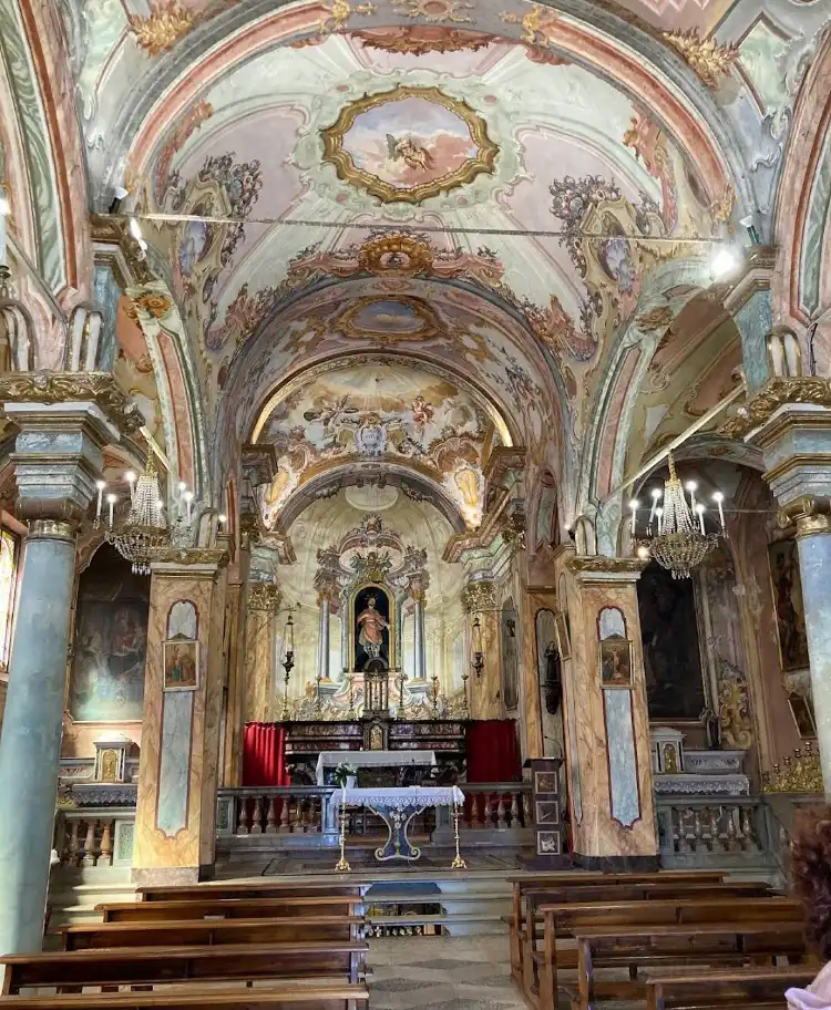 Hotels in Serravalle Sesia