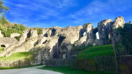 Amphitheatre de Saintes