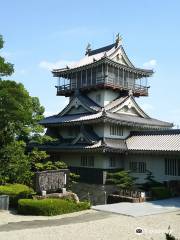 Iwasaki Castle Ruins Park