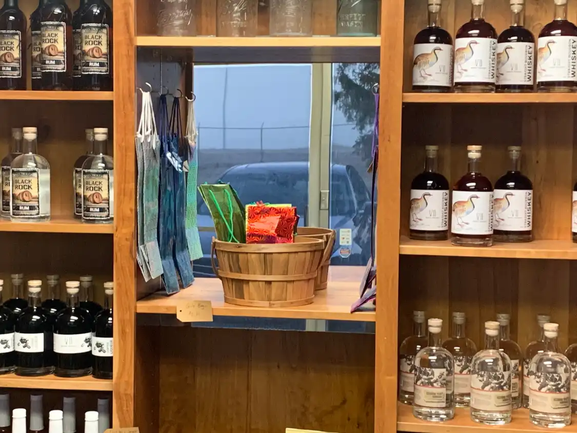 Seven Troughs Distilling Co.附近的飯店