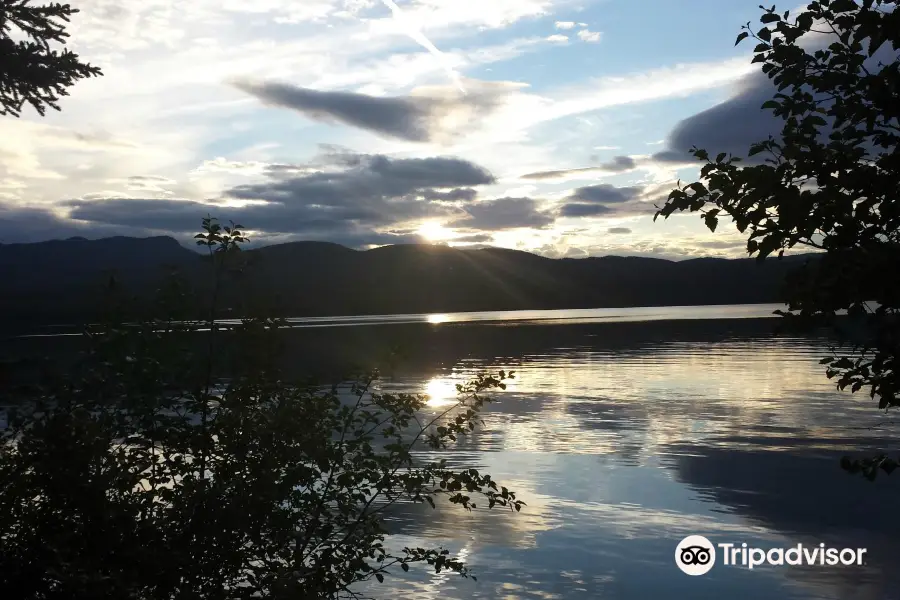 Kinaskan Lake Provincial Park