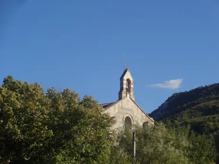Hôtels à : Lachau