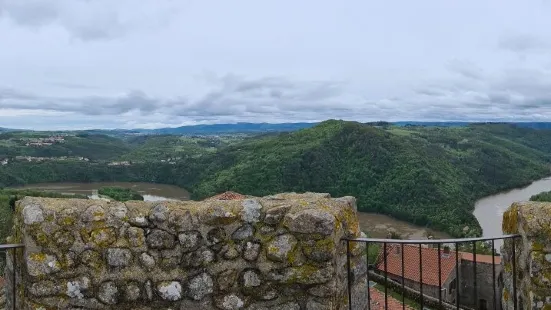 La tour de Chambles