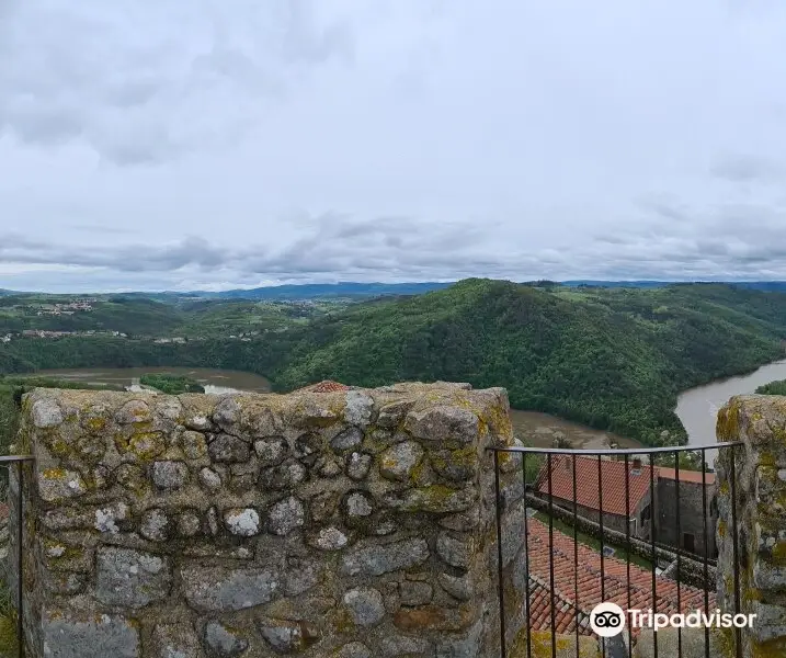 La tour de Chambles