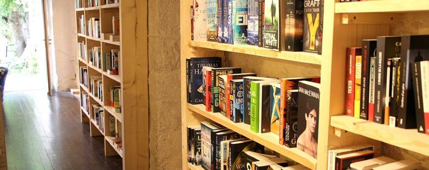 Livres, Books & Company