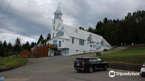 Le Sanctuaire Notre-Dame-de-Pointe-Navarre Shrine