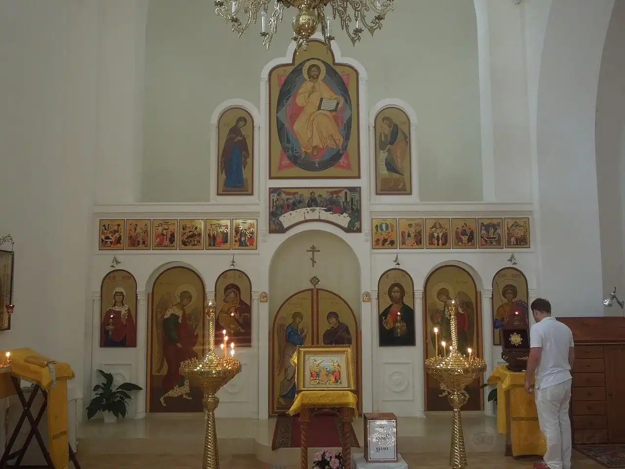 Hotels near Russian Orthodox Church of the Annunciation