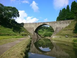 通潤橋