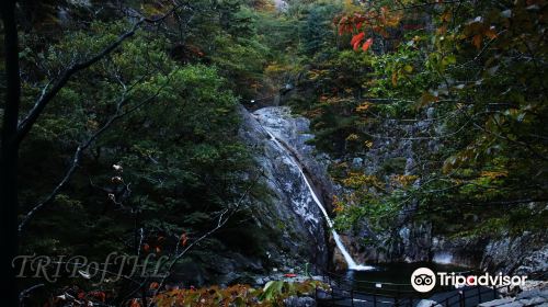 Biryong Falls