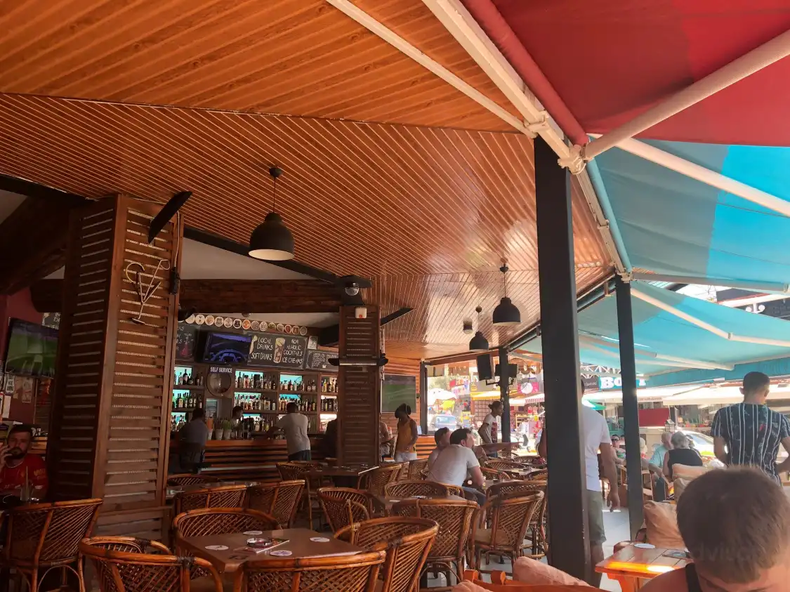 Hotels in der Nähe von Attika Cocktail and Food Bar