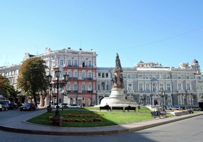 Statue de Catherine II et des fondateurs d'Odessa