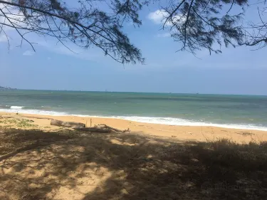 Pantai Teluk Mak Nik