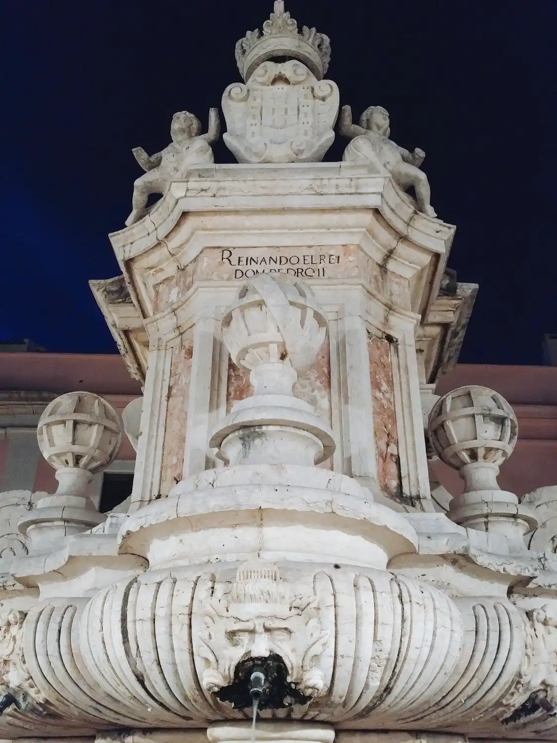 Hotels near Chafariz da Praca Teofilo Braga