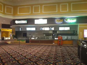 Blackstone Valley 14 Cinema de Lux