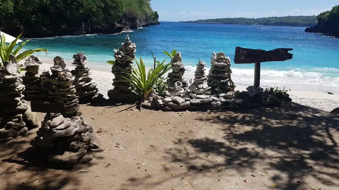Hotels near Pandan Beach