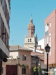 Torre De La iglesia Antigua