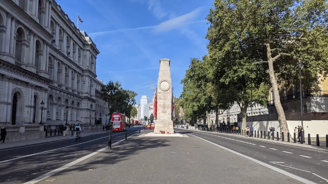 Các khách sạn gần Cenotaph