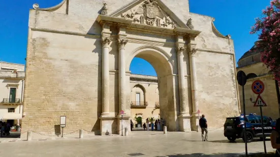 Porta Napoli