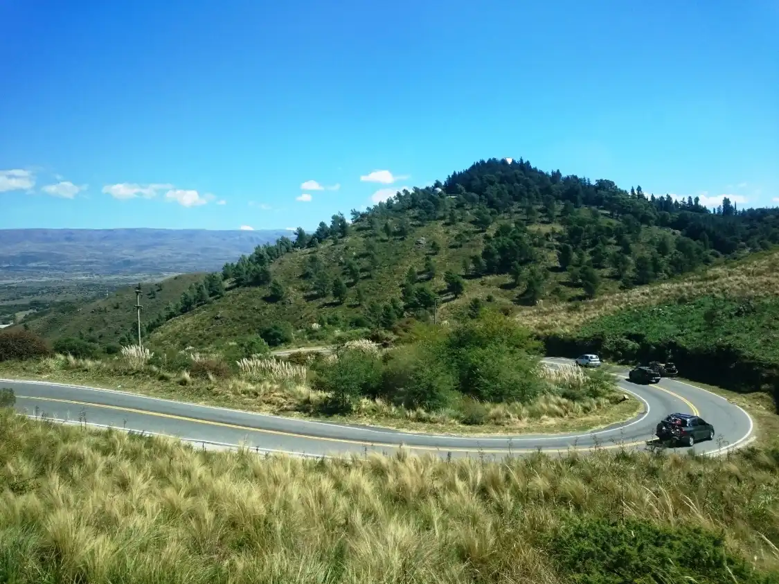 Camino de las Altas Cumbres附近的飯店