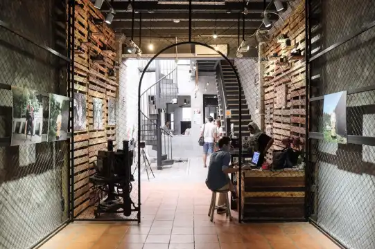 Hotel berhampiran Asia Camera Museum