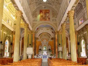 ヌエストラ・セニョーラ・デ・チキンクイラ聖堂